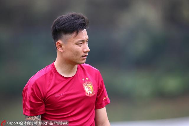 一寸一寸挺进她的身体